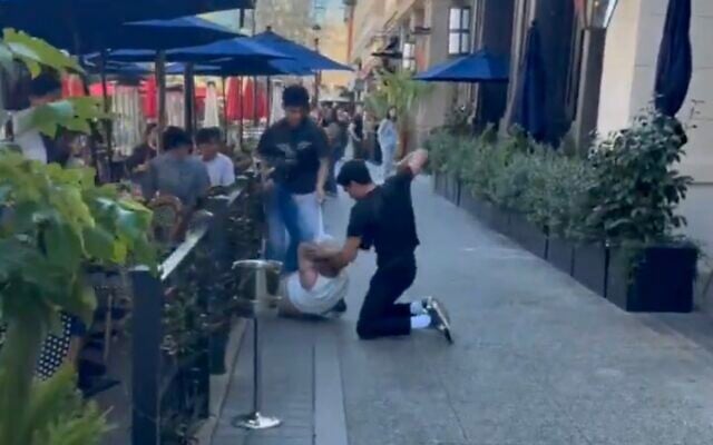 Screenshot from video showing one of two men being beaten outside a San Jose restaurant on March 8, 2026 (X used in accordance with Clause 27a of the Copyright Law)