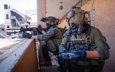 Commandos of the Israeli Navy's Shayetet 13 unit operate in the southern Lebanon town of Khiam, in a handout photo issued on March 27, 2026. (Israel Defense Forces)