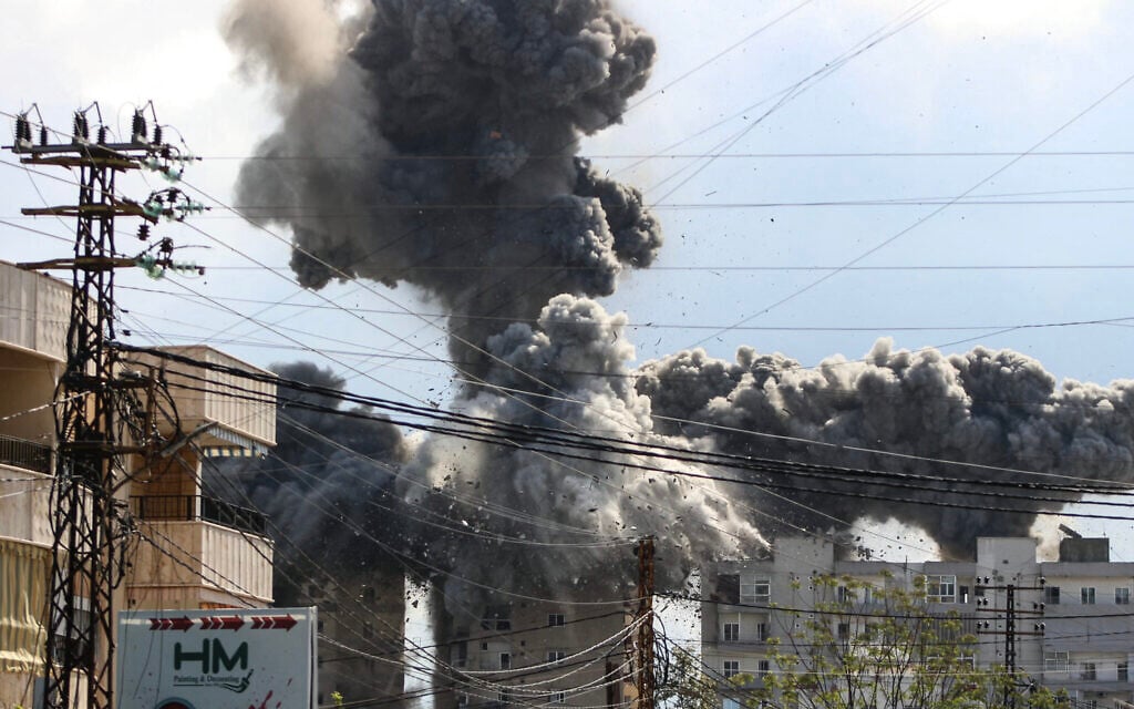 Smoke and debris rise after a building is hit by an Israeli airstrike in the area of Abbasiyeh, on the outskirts of the southern Lebanese city of Tyre, on April 8, 2026. (Kawnat HAJU / AFP) Smoke and debris rise after a building is hit by an Israeli airstrike in the area of Abbasiyeh, on the outskirts of the southern Lebanese city of Tyre, on April 8, 2026. (Kawnat HAJU / AFP)