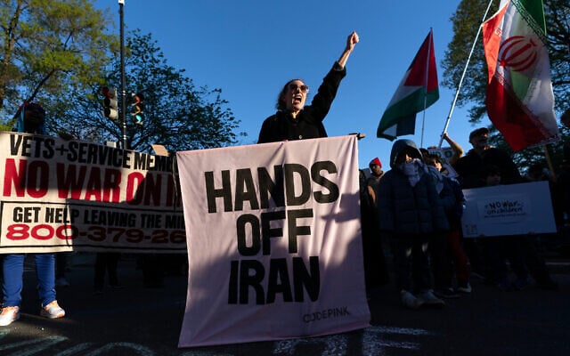 Activists protest near the White House in Washington, Tuesday evening, April 7, 2026. (AP Photo/Jose Luis Magana) Activists protest near the White House in Washington, Tuesday evening, April 7, 2026. (AP Photo/Jose Luis Magana)