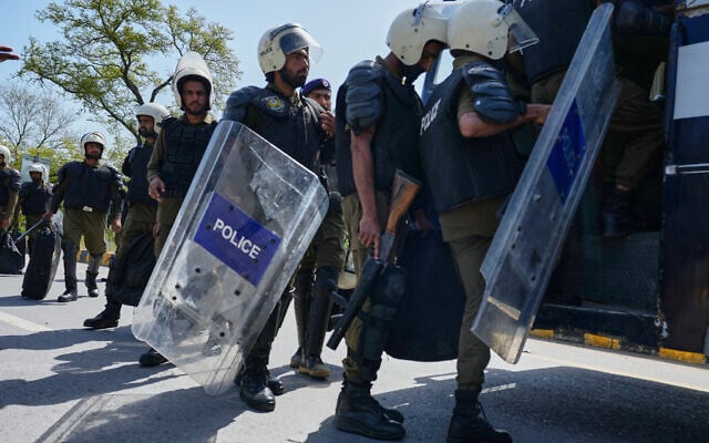 Police officers get into a bus for their deployment in Islamabad, Pakistan, to ensure security ahead of negotiations between Iran and the United States, April 10, 2026. (AP Photo/Anjum Naveed) Police officers get into a bus for their deployment in Islamabad, Pakistan, to ensure security ahead of negotiations between Iran and the United States, April 10, 2026. (AP Photo/Anjum Naveed)