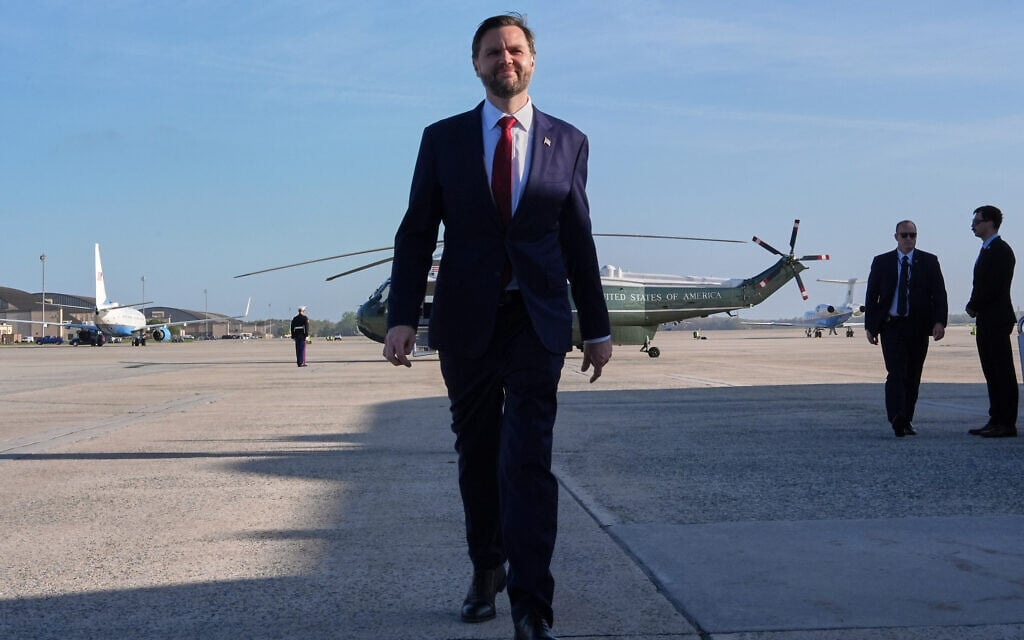 Vance, Witkoff and Kushner arrive in Pakistan ahead of US-Iran talks