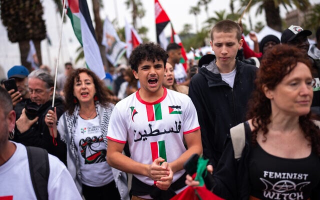 Nuevo flotilla de ayuda a Gaza zarpa desde España, intentando nuevamente romper el bloqueo israelí