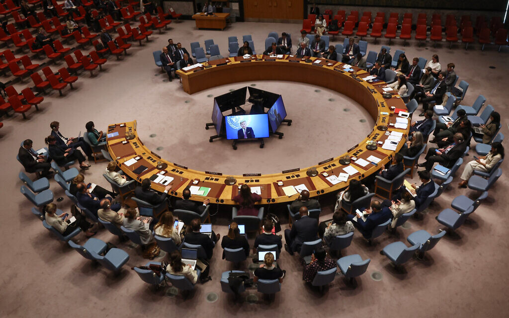 Draft UN resolution threatens sanctions on Iran unless it opens Strait of Hormuz