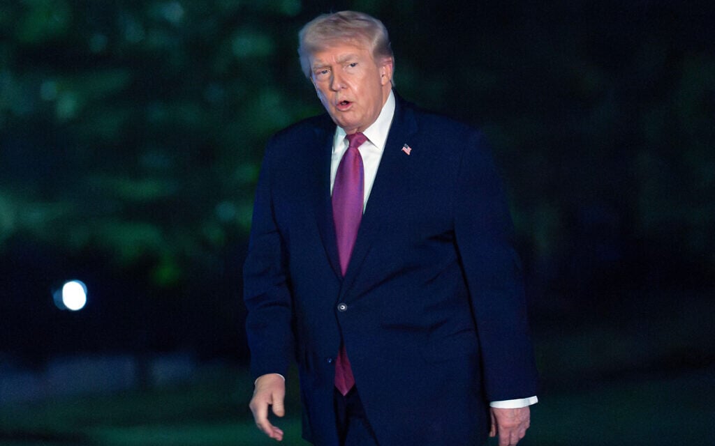 US President Donald Trump walks on the South Lawn upon his arrival to the White House, April 17, 2026, in Washington. (AP Photo/Jose Luis Magana) US President Donald Trump walks on the South Lawn upon his arrival to the White House, April 17, 2026, in Washington. (AP Photo/Jose Luis Magana)
