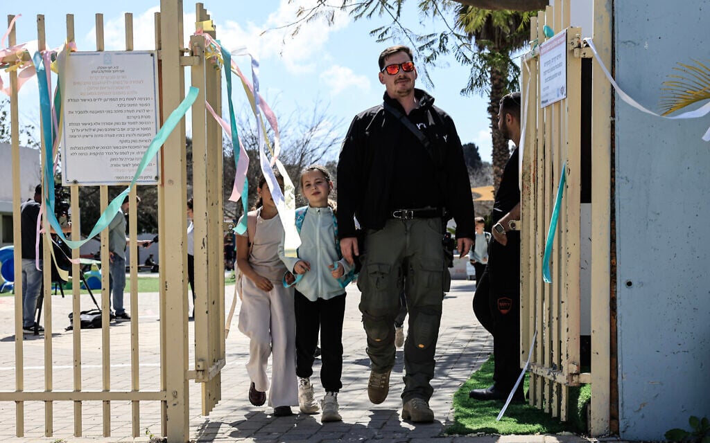 Education minister says wartime school limitations will likely be extended