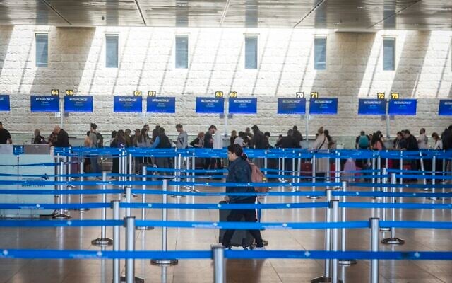 Illustrative: Passengers at Ben Gurion Airport near Tel Aviv, April 9, 2026. (Chaim Goldberg/Flash90) Illustrative: Passengers at Ben Gurion Airport near Tel Aviv, April 9, 2026. (Chaim Goldberg/Flash90)