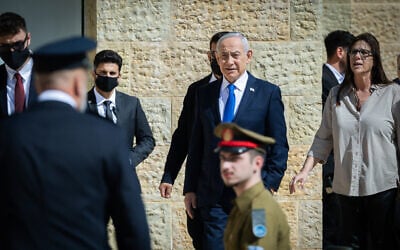 Prime Minister Benjamin Netanyahu attends a ceremony marking Holocaust Remembrance Day at Yad Vashem in Jerusalem, April 14, 2026. (Chaim Goldberg/Flash90)