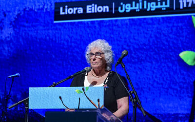 Liora Eilon speaks at a joint Israeli-Palestinian Memorial Day ceremony in Tel Aviv, April 20, 2026. (Avshalom Sassoni/ Flash90)
