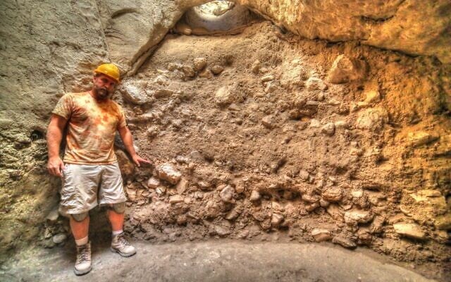 Archaeologists from Tel Aviv University found a 2500-year-old infant mass grave at Tel Azekah, some 30 kilometers southwest of Jerusalem, in a discovery revealed in a study published in the Palestine Exploration Quarterly journal in March 2026. In the image, a section of the archaeological layer including the burials. (The Lautenschläger Azekah Expedition)