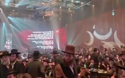 Screen capture from video of a fundraising event that appeared to be held by the Gur Hasidic sect on Israel's Memorial Day eve, April 20, 2026. (X)