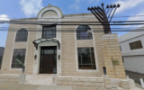 The Chabad of Roslyn/Old Westbury building. (Google Streetview via JTA)