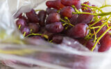 Illustrative image of bagged grapes. (Oleksandr Lanevskyi, iStock at Getty Images)