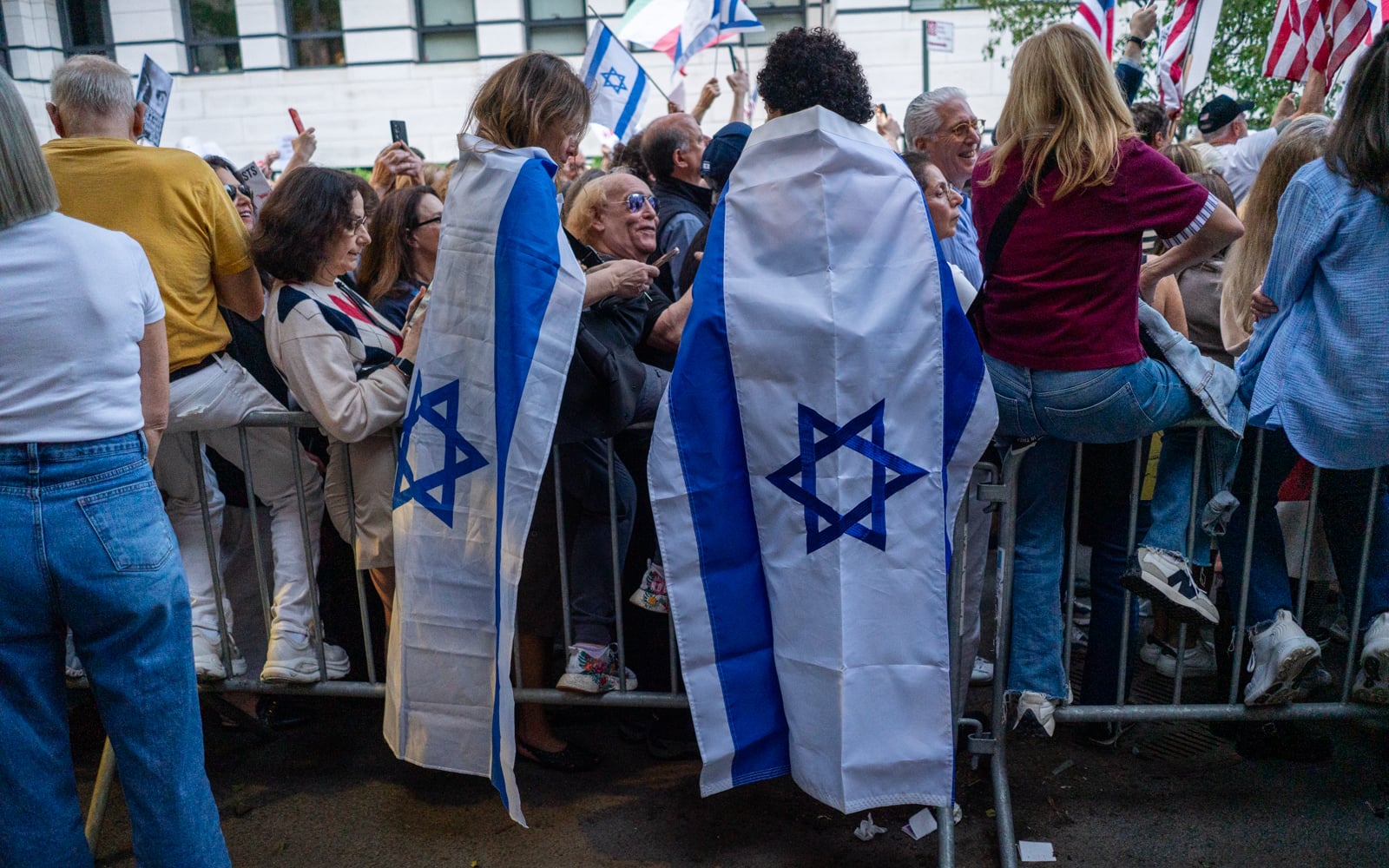 Jewish groups lead protest of hundreds outside Mamdani's residence | The Times of Israel