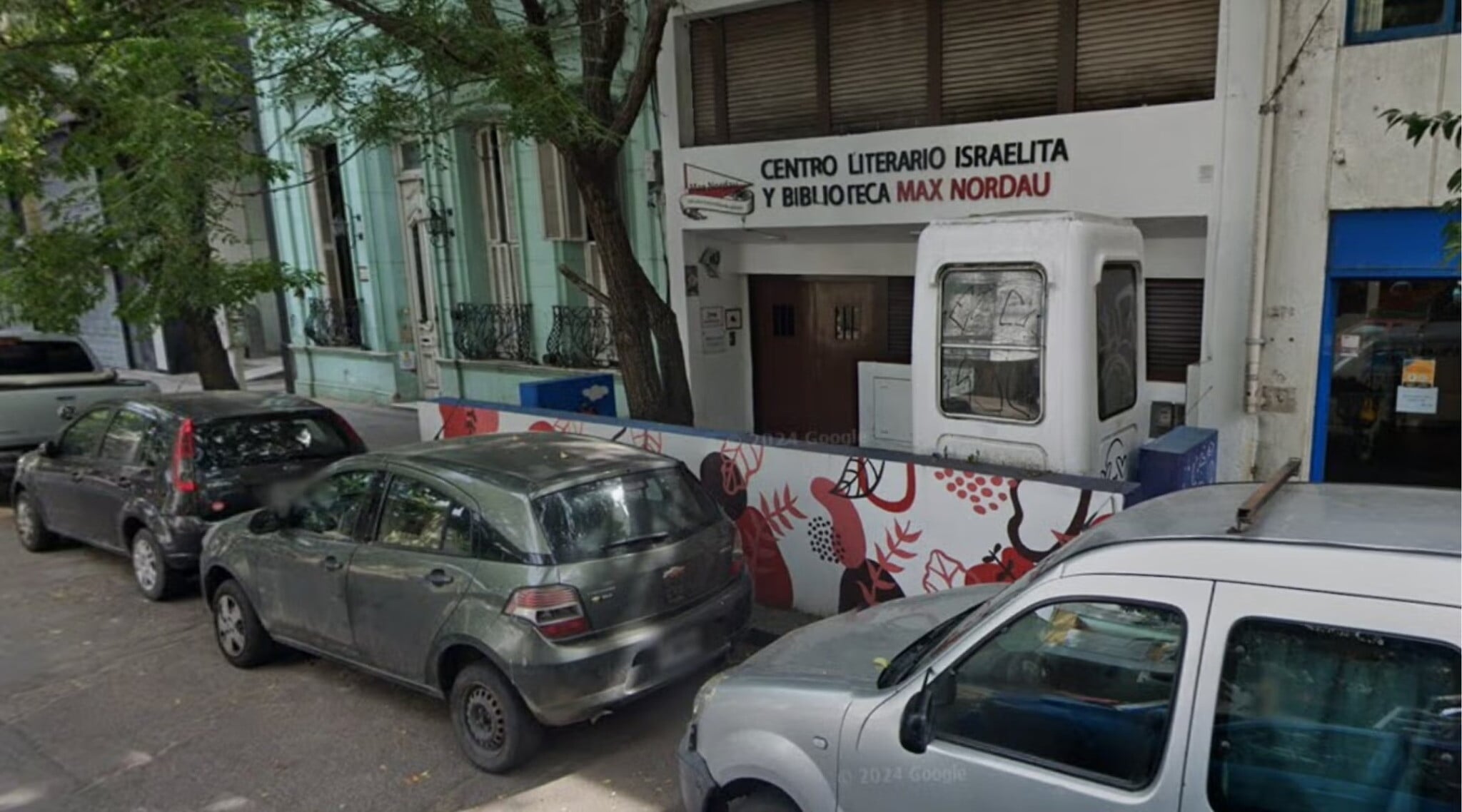 Jewish library and Chabad in suburb near Buenos Aires attacked; no injuries reported