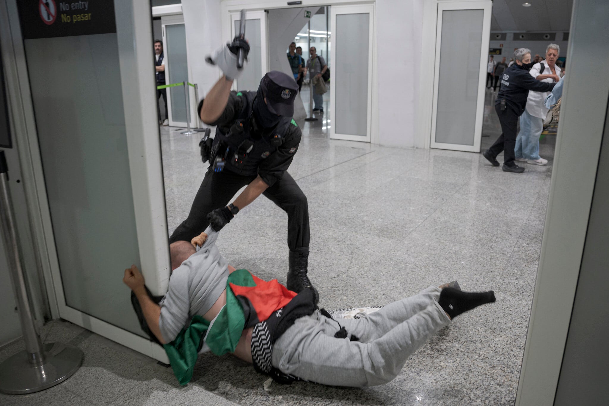Thousands protest in Bilbao over Spanish police’s abuse of Gaza flotilla...