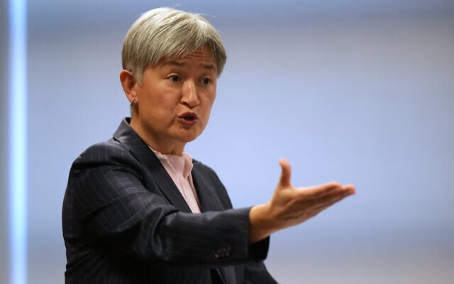 Australian Foreign Minister Penny Wong answers reporter's question during a press conference in Seoul, South Korea, April 30, 2026. (AP Photo/Lee Jin-man)