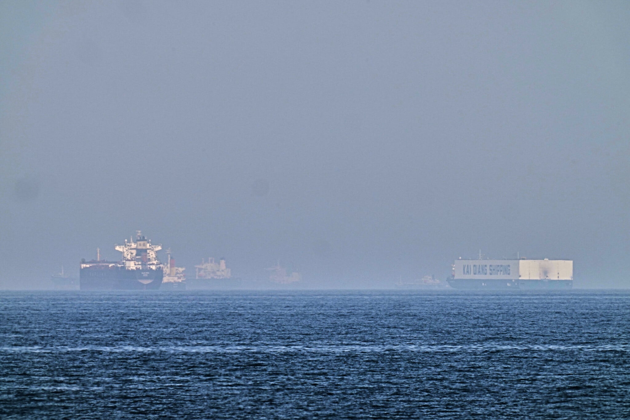 US Warns Shippers Against Paying Iran for Hormuz Passage
