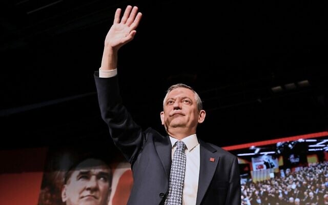 CHP leader Ozgur Ozel gestures to party members during his speech during a party convention, in Ankara, Turkey, April 6, 2025. (AP Photo/Ali Unal)
