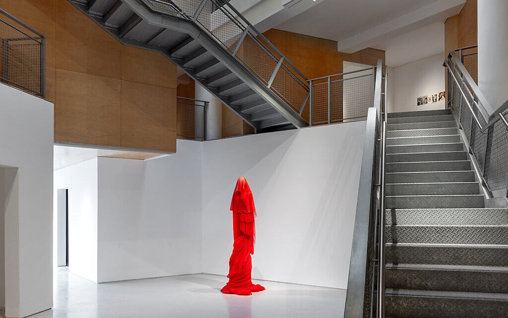 'Fashion Worker: Dorin Frankfurt' at the Ashdod Museum of Art will close on August 15, 2026 (Elad Sarig)