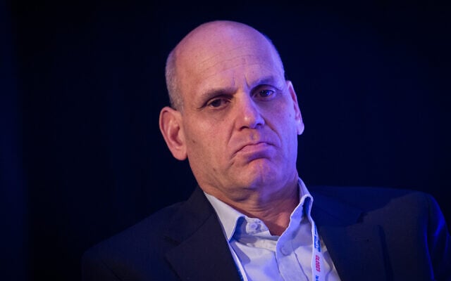 Bezhalel Machlis, president and CEO of Elbit Systems, speaks at the annual Globes Business Conference at the David Intercontinental Hotel in Tel Aviv on December 6, 2015. (Miriam Alster/FLASH90)