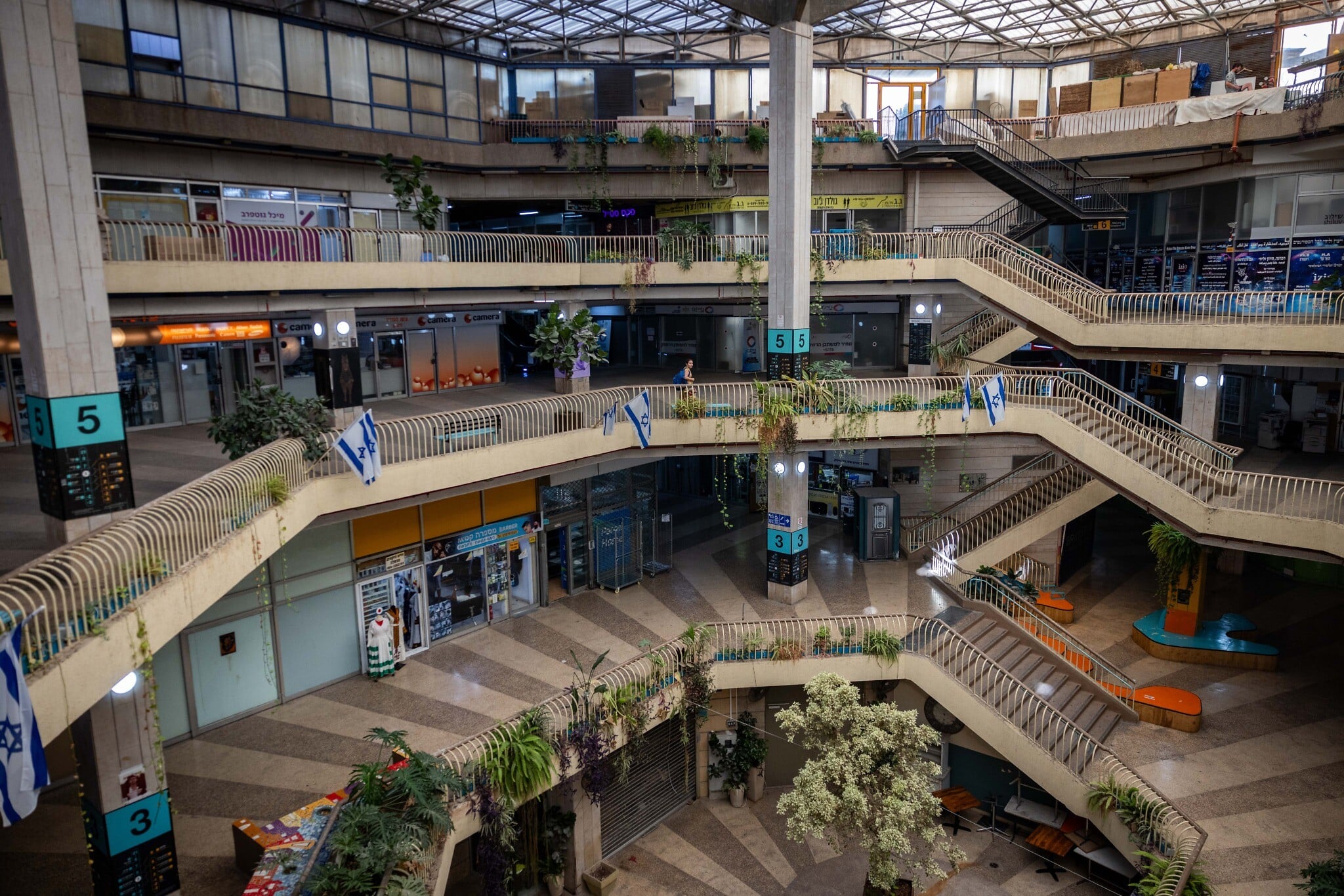 The cursed Clal Center: Inside downtown Jerusalem’s spooky concrete jungle