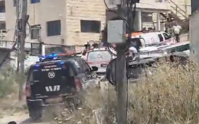 First responders attend to the scene where a 7-year-old girl was fatally shot in the northern Arab town of Arara on May 27, 2026. (Screen capture: X, used in accordance with Clause 27a of the Copyright Law)