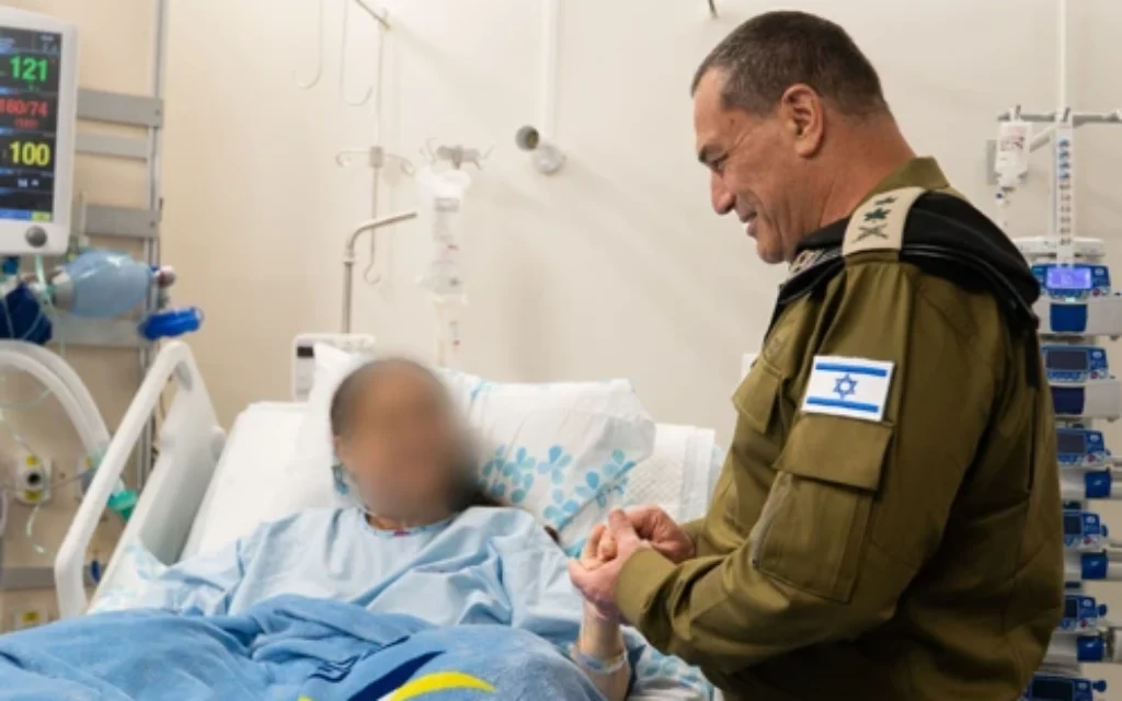 This handout image from the IDF shows IDF Chief of Staff Lt. Gen. Eyal Zamir meeting with a wounded soldier, May 21, 2026. (Israel Defense Forces) This handout image from the IDF shows IDF Chief of Staff Lt. Gen. Eyal Zamir meeting with a wounded soldier, May 21, 2026. (Israel Defense Forces)