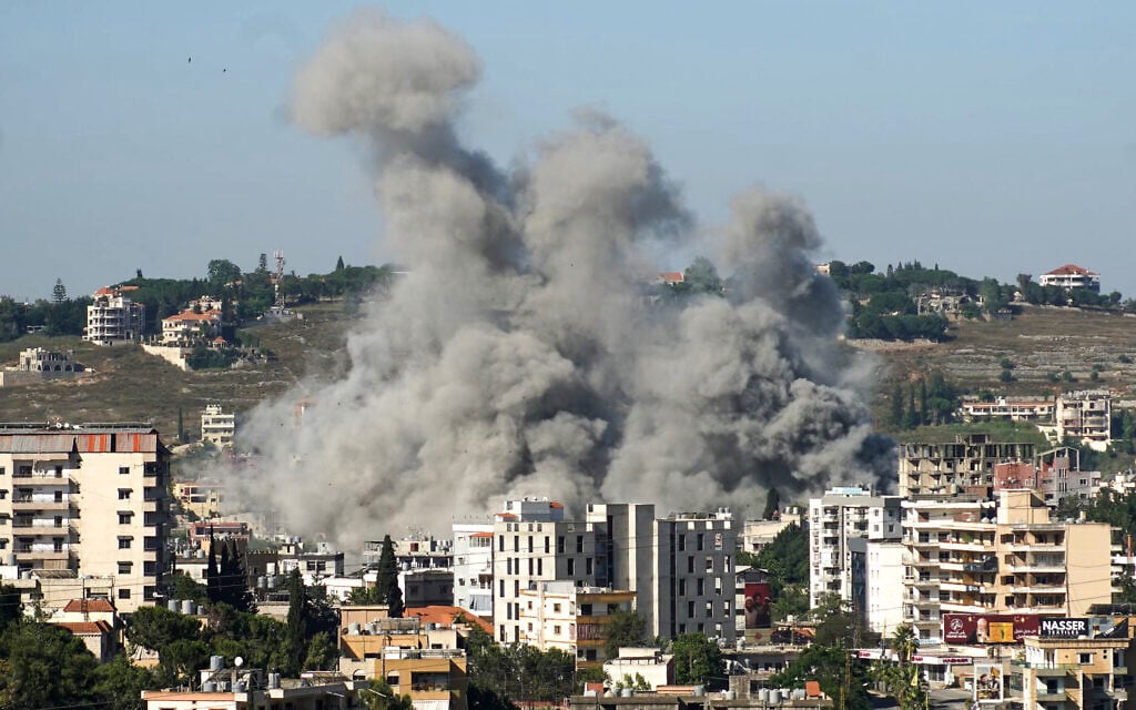 Smoke rises from the site of Israeli airstrikes that targeted the southern Lebanese city of Nabatieh on June 20, 2026. (Abbas FAKIH / AFP) /