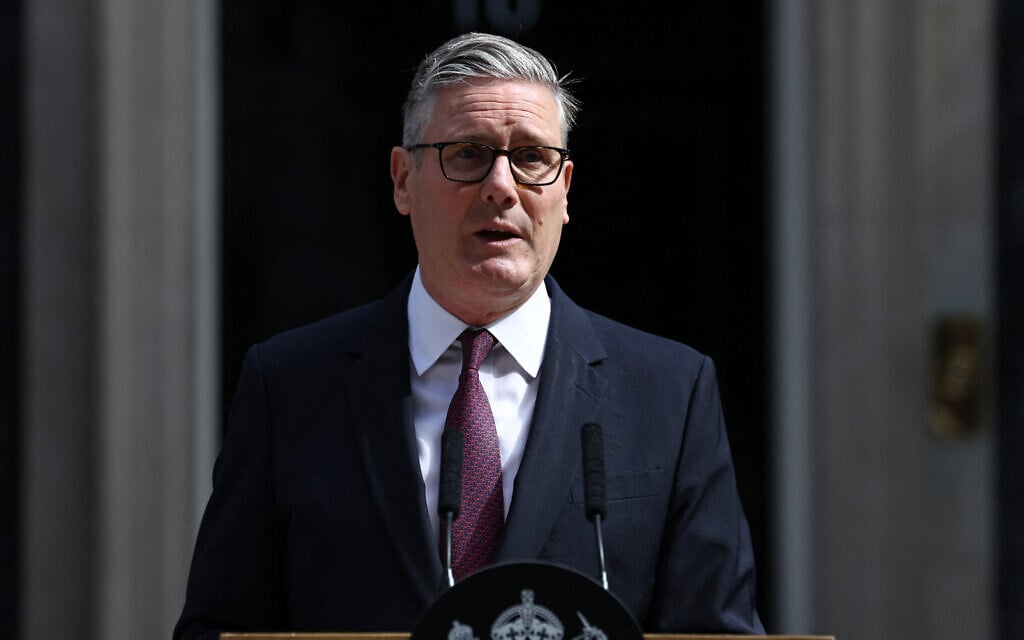 Britain's Prime Minister Keir Starmer makes a statement on his future outside 10 Downing Street on the morning of June 22, 2026, in London. (Henry NICHOLLS / AFP)