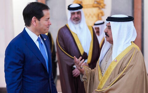 US Secretary of State Marco Rubio (L) listens to Bahrain's King Hamad bin Isa al-Khalifa following his visit to the Middle East to discuss the interim deal between the US and Iran with Arab Gulf allies, and to attend a meeting by the Gulf Cooperation Council Member States (GCC), at Al-Sakhir Palace, near Zallaq on June 25, 2026 (Eric Lee / POOL / AFP)