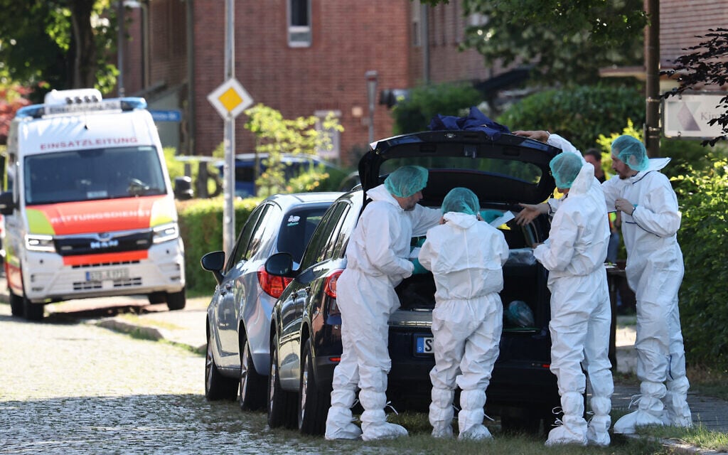 Six Killed in German Youth Center Shooting; Police Suspect 'Family Tragedy'