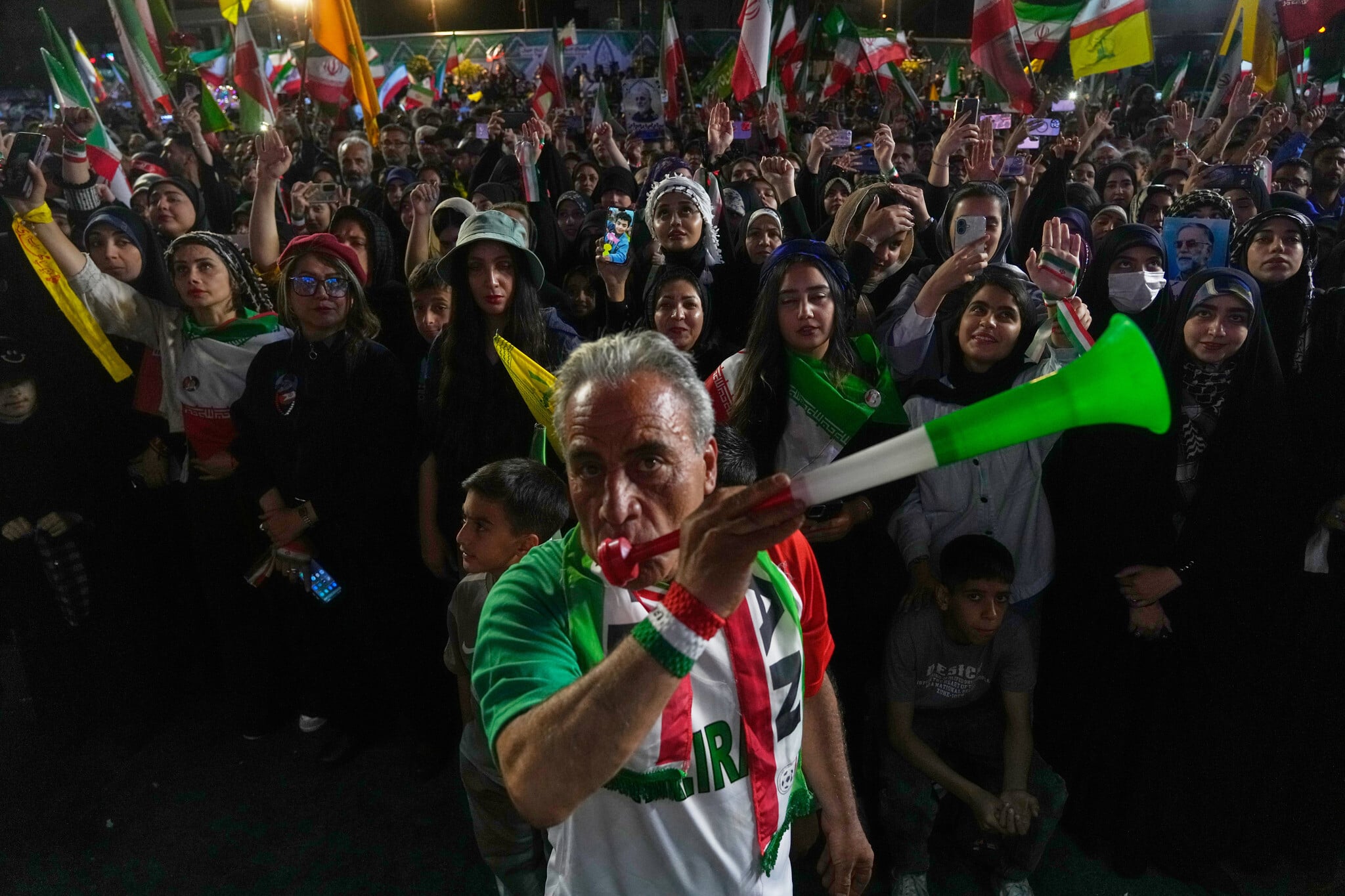 War and economic hardship dampen World Cup excitement in Iran