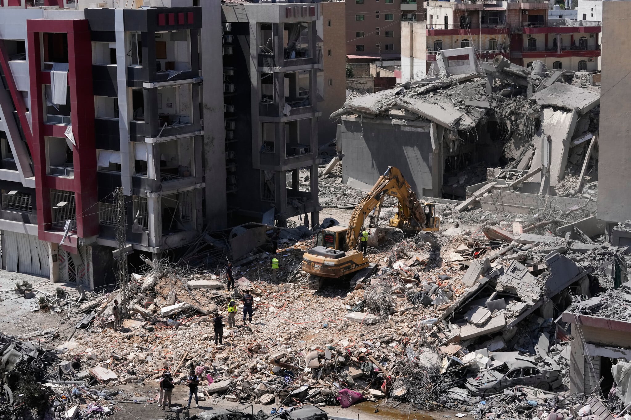 Hezbollah and IDF trade fire despite nominal truce as Lebanon-Israel talks to...