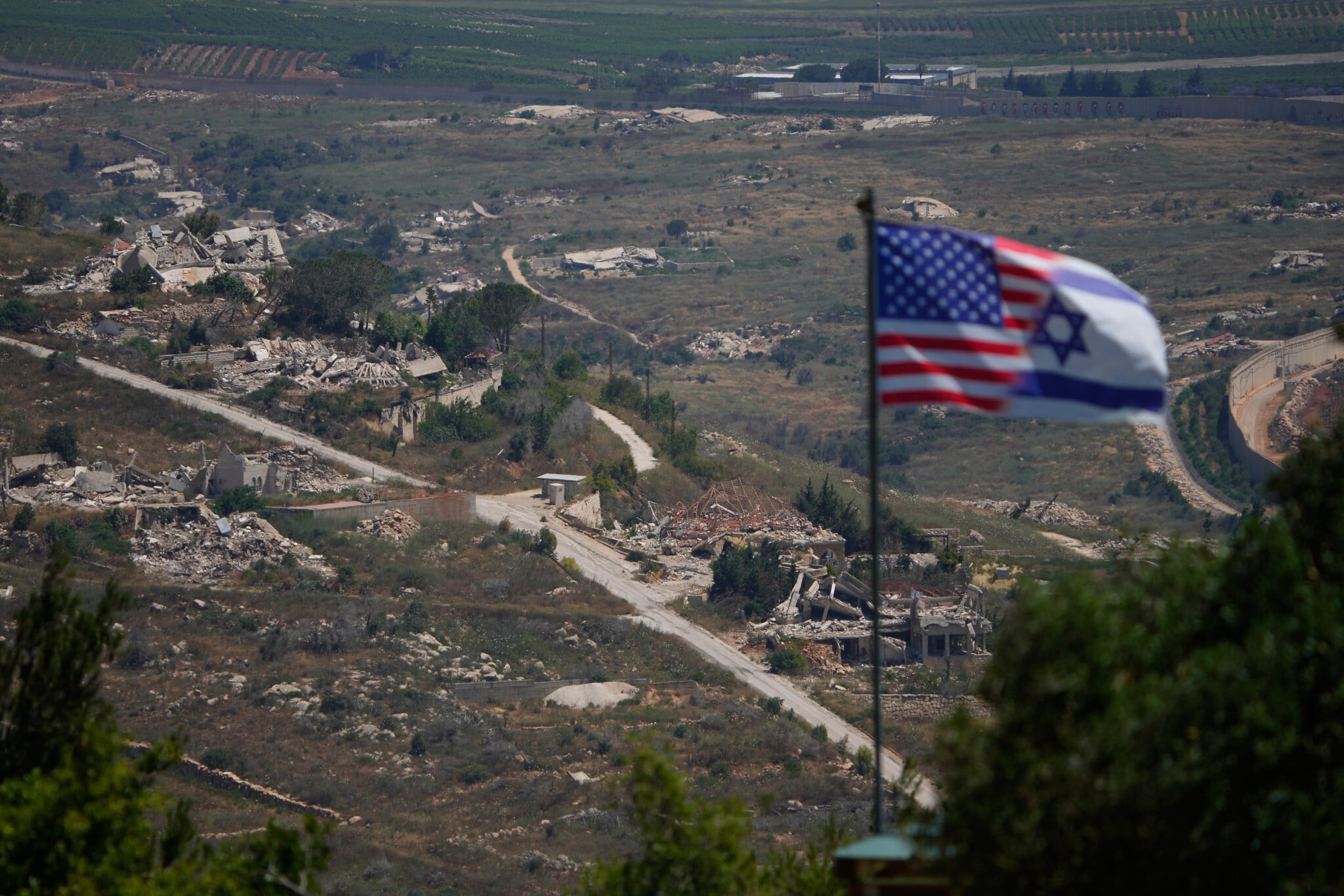 Netanyahu Vows to Maintain IDF Presence in South Lebanon Amid US-Iran Talks