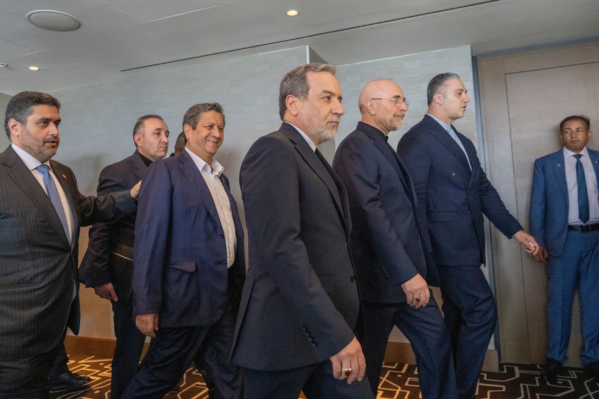 Iran, US agree on roadmap to reach deal in 60 days and will continue talks all week, mediators say