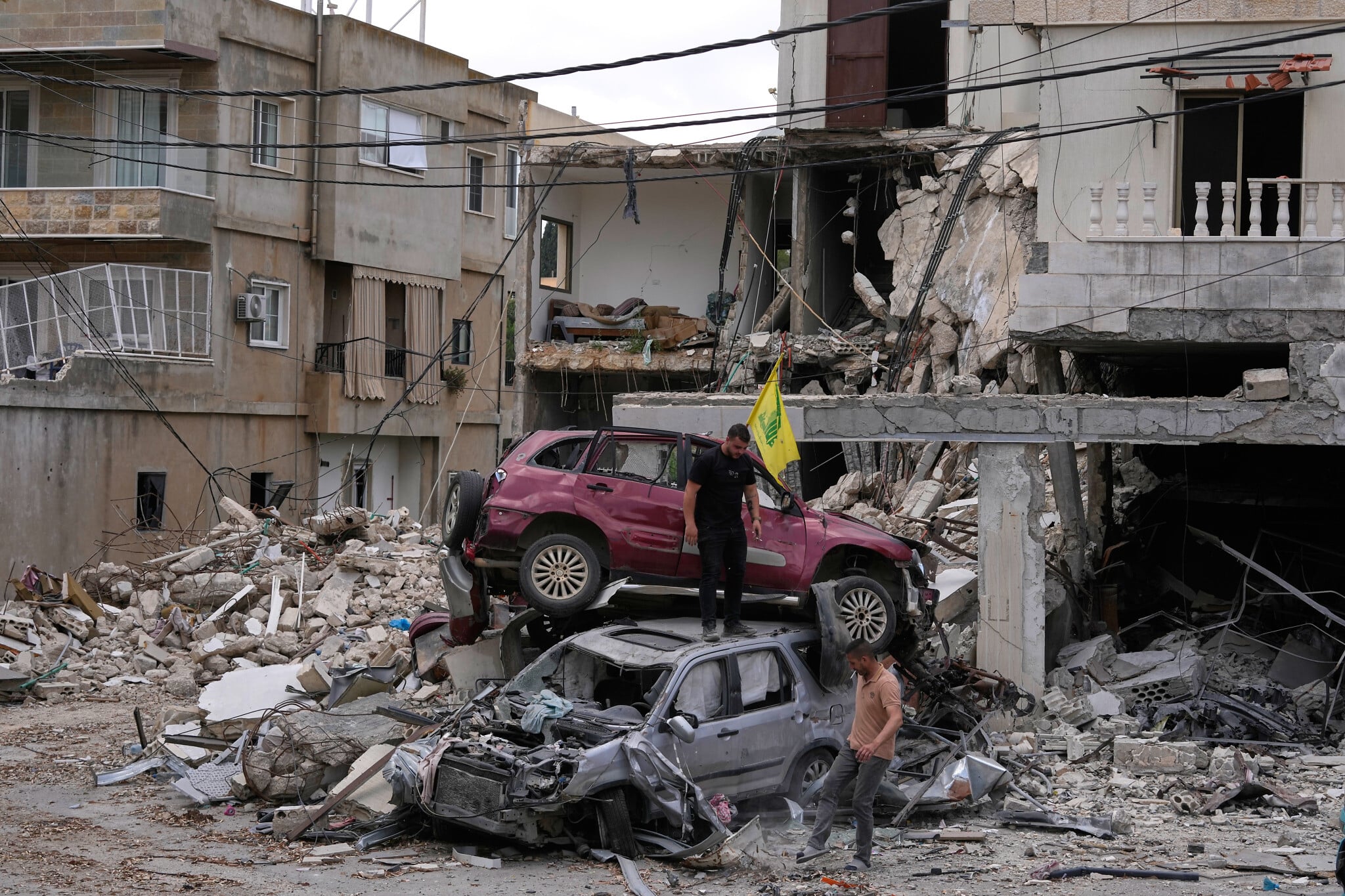 IDF says it hit Hezbollah operatives in Lebanon, as new Jerusalem-Beirut talks...