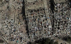 Damaged buildings are seen three days after earthquakes struck in La Guaira, Venezuela, June 27, 2026. (AP Photo/Matias Delacroix)
