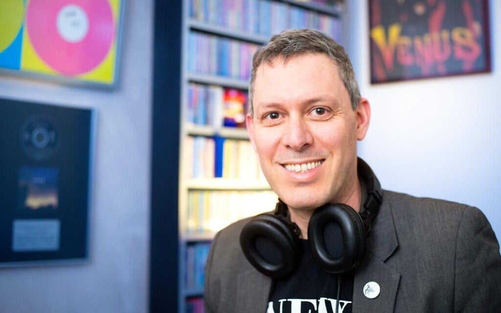 Avi Goldberger, pub owner who brings everyone together