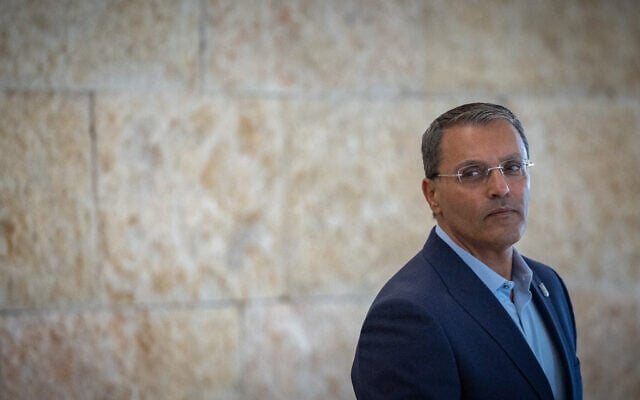 Judge Menachem Mizrahi, president of the Rishon Lezion Magistrate's Court, attends a farewell ceremony for outgoing Supreme Court Justice Yosef Elron at the Supreme Court in Jerusalem, September 18, 2025. (Yonatan Sindel/ Flash90)