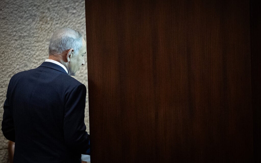 Prime Minister Benjamin Netanyahu casts a vote for the next state comptroller at the Knesset in Jerusalem, June 3, 2026. (Yonatan Sindel/Flash90)