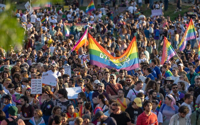 Thousands take part in the annual LGBTQ Pride March in Jerusalem, on June 4, 2026. (Yonatan Sindel/Flash90)
