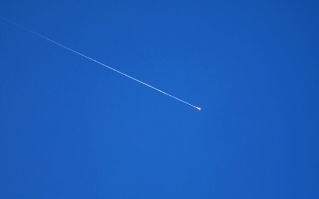 Ballistic missiles launched from Iran, as seen over the West Bank city of Hebron, June 8, 2026 (Wisam Hashlamoun/Flash90)
