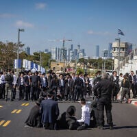 Ultra-Orthodox protesters outside the Abu Kabir detention facility in Tel Aviv, June 10, 2026. (Chaim Goldberg/Flash90)
