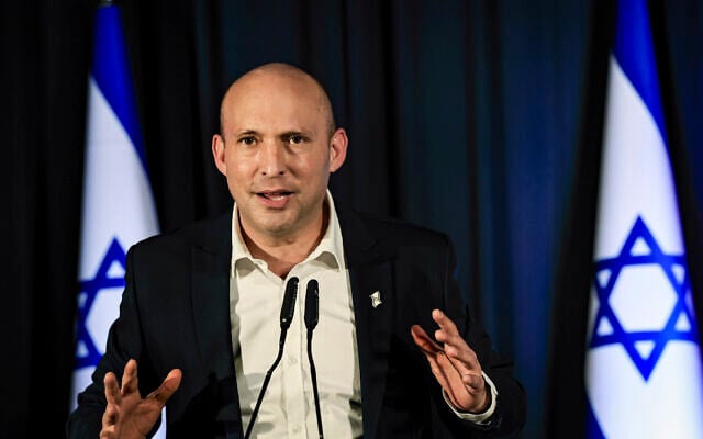 Former prime minister Naftali Bennett speaks during a press conference in Ofakim, June 23, 2026. (Tsafrir Abayov/Flash90)