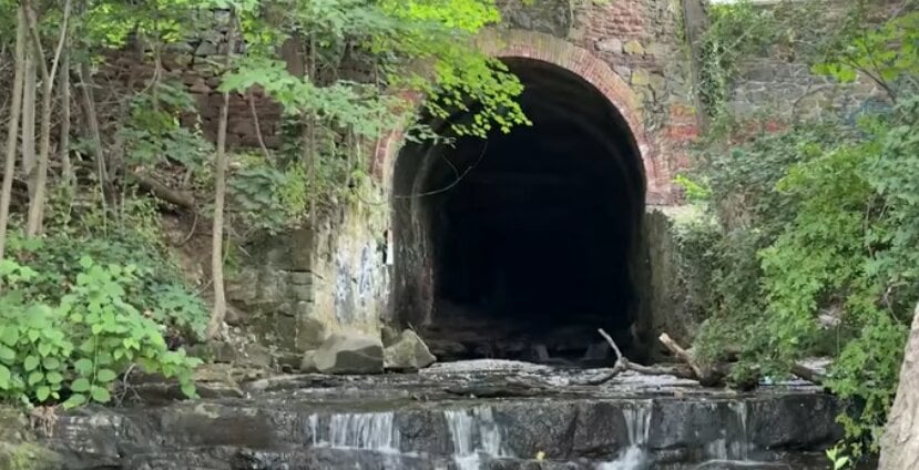 Antisemitism Ensues Online After Jewish Schoolgirls Get Lost in NY Creek Tunnel