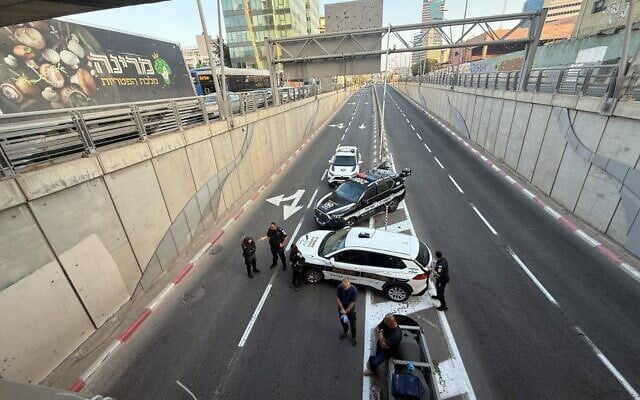 Police on the scene after a body was discovered in La Guardia tunnel in Tel Aviv on June 28, 2026 (Israel Police)