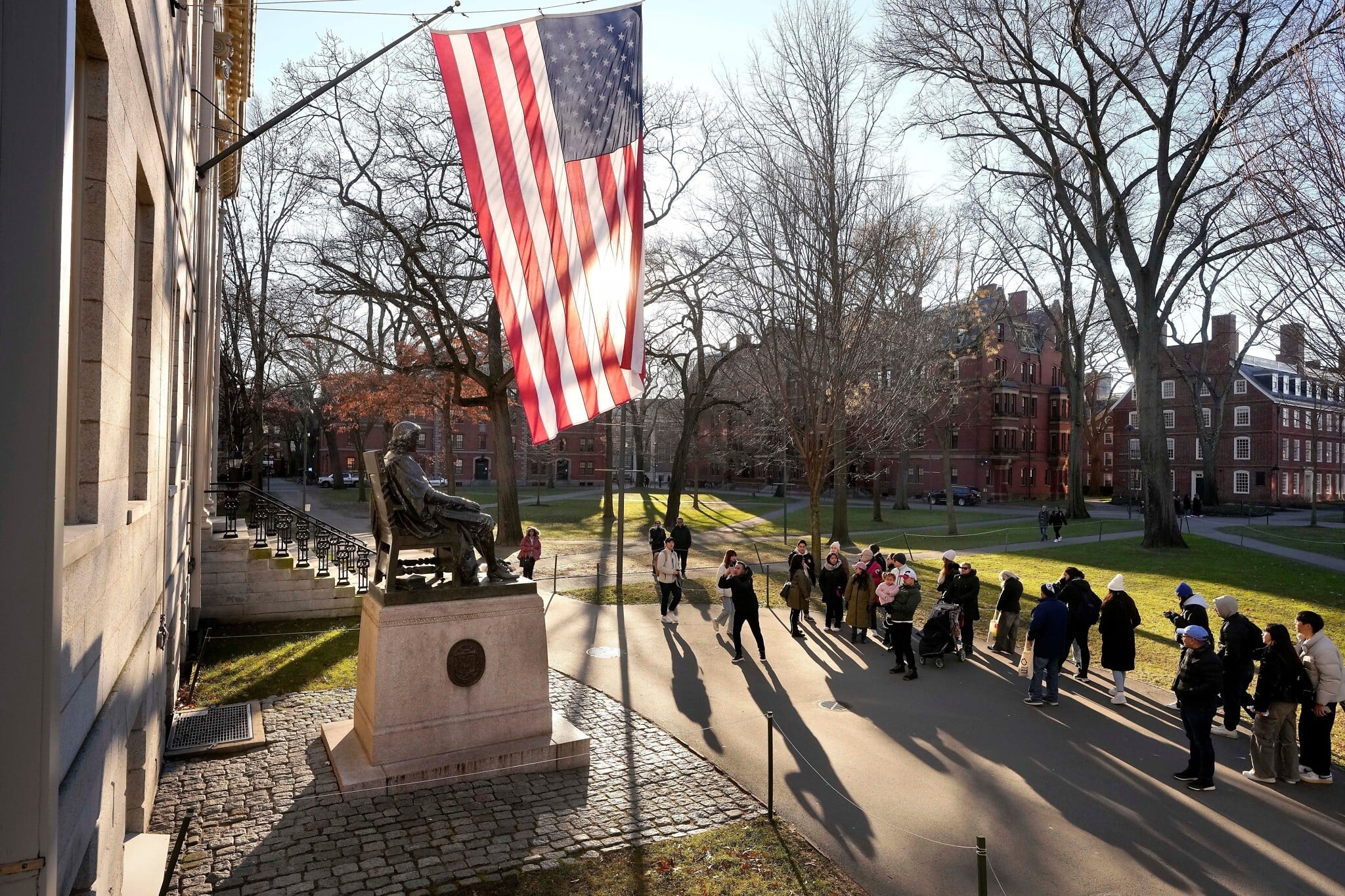 Departamento de Justiça dos EUA investiga Harvard novamente