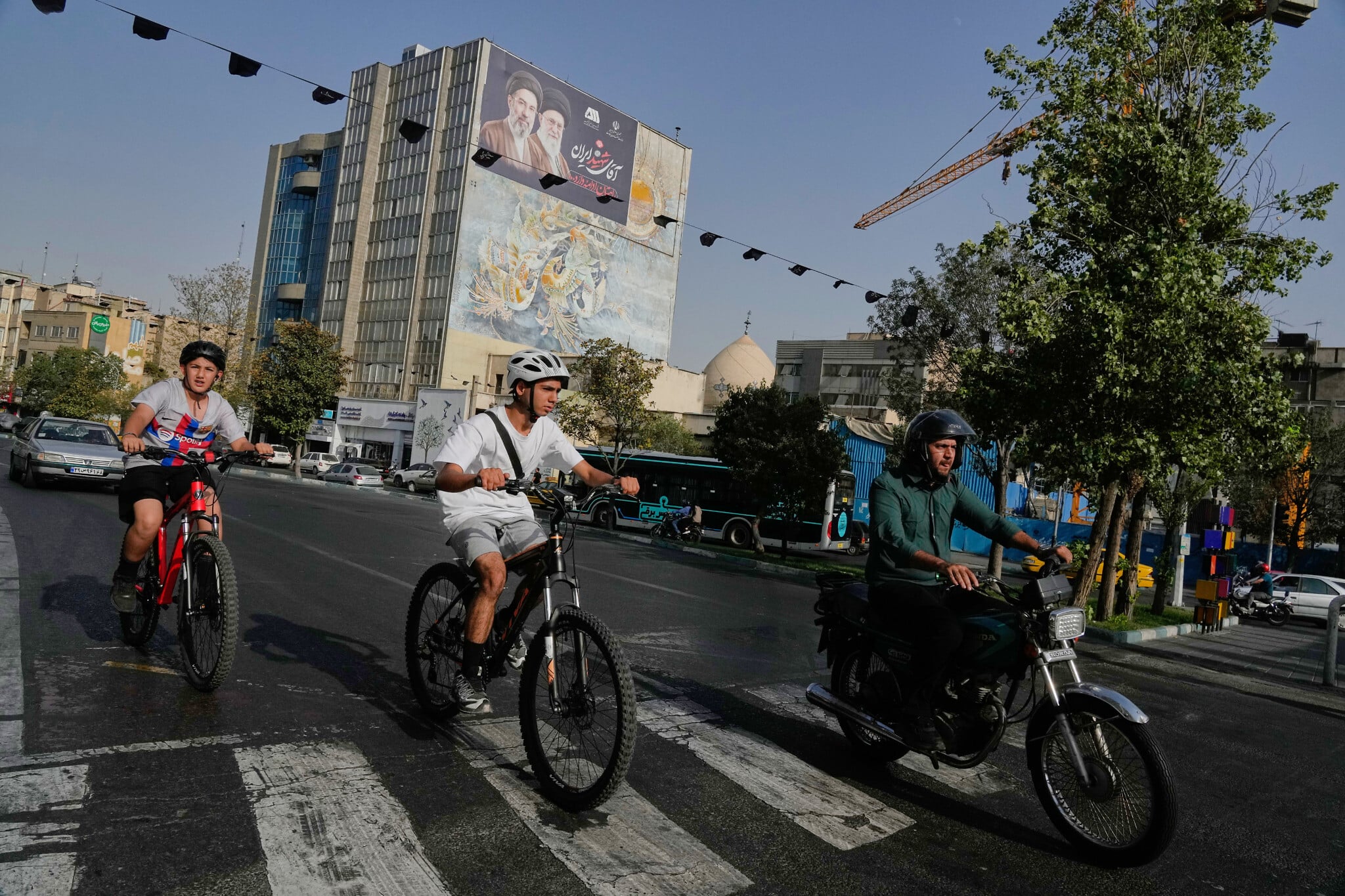 Iran hangs six accused of membership in banned group, as executions ramp up...