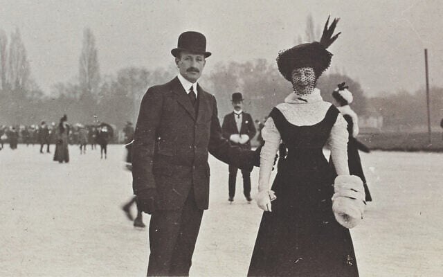 Charles Cahen d'Anvers and his wife Suzanne, 1908. (Menier family photo album no. 4, Vol. 4, folio 2 recto, ph. 4. Menier family collection, Musee d'Orsay, Paris, France)